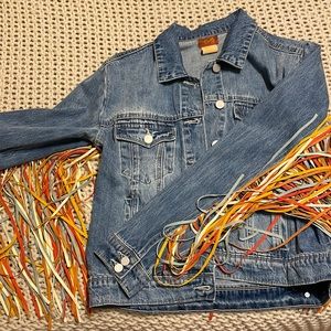 suuuuper cute & colorful fringe jean jacket, scully size S